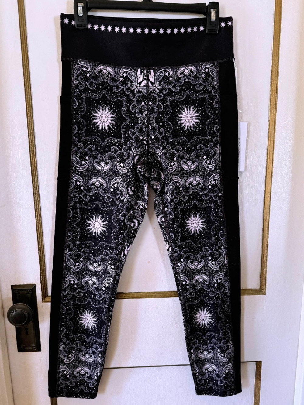 Johnny Was Bee Active Celestial Print Legging - NWT